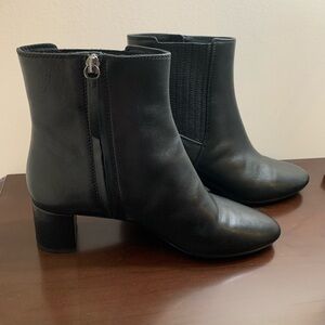 Geox Respira Italian patent Black Leather Ankle Boots - size 38 (7 1/2)